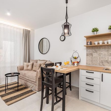 Srnec Apartments - Korzo Рієка Екстер'єр фото