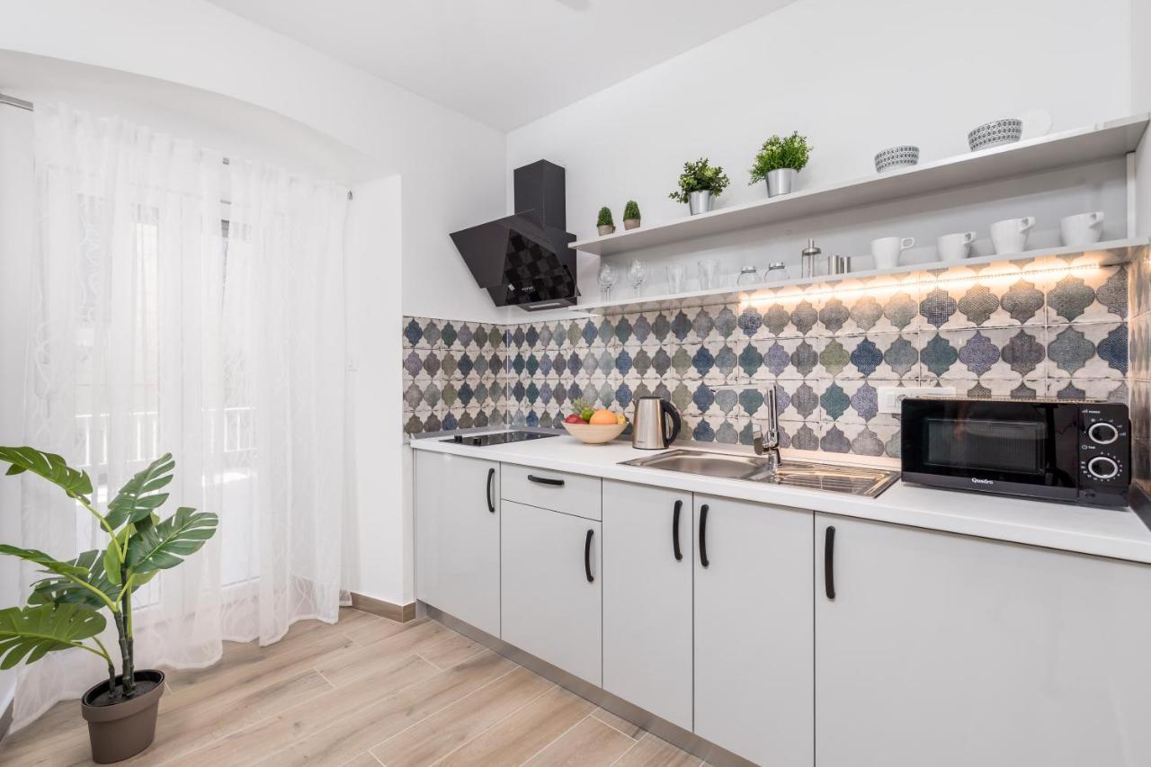 Srnec Apartments - Korzo Рієка Екстер'єр фото