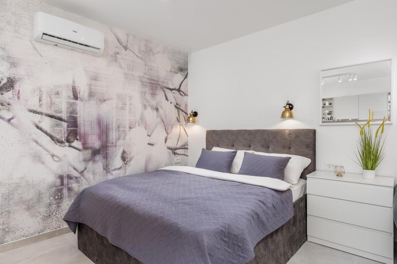 Srnec Apartments - Korzo Рієка Екстер'єр фото