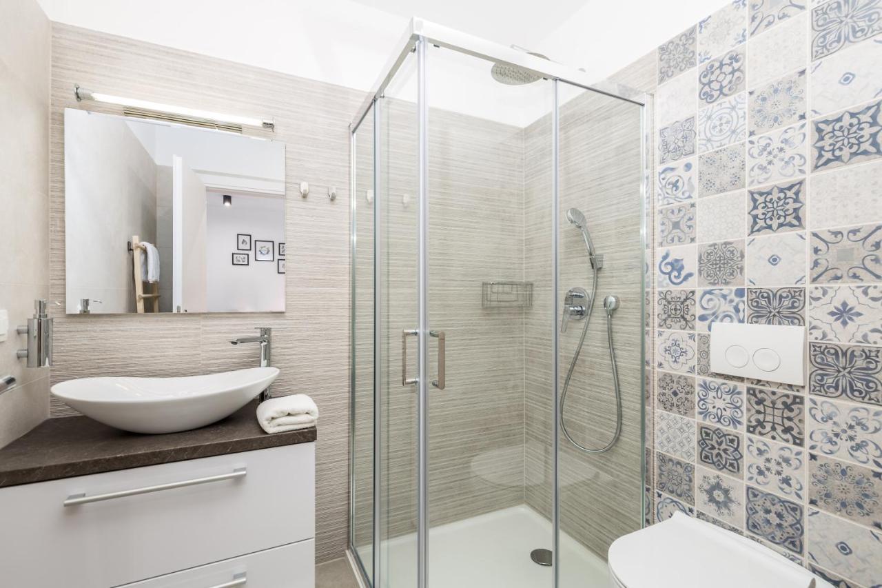 Srnec Apartments - Korzo Рієка Екстер'єр фото