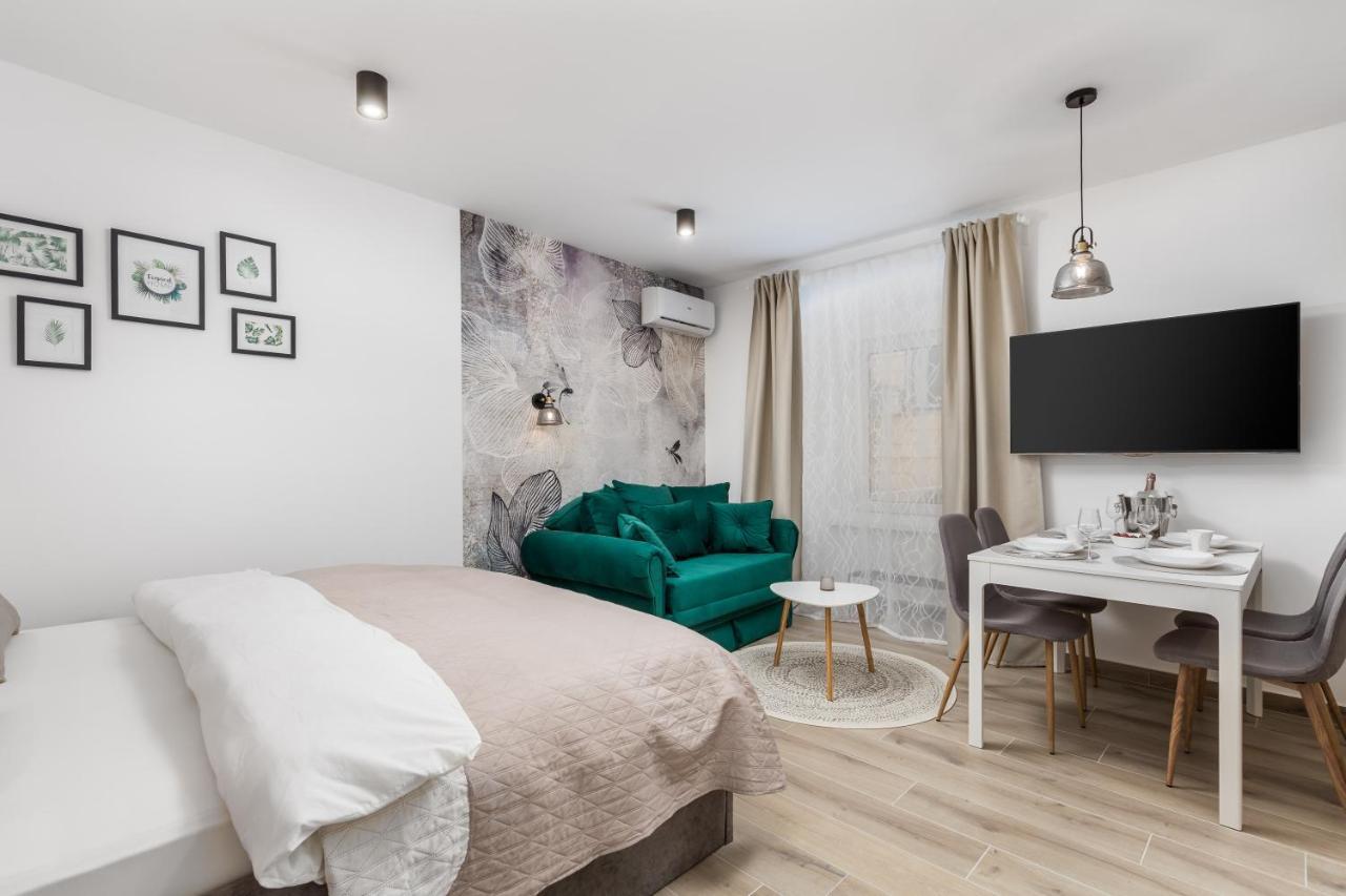 Srnec Apartments - Korzo Рієка Екстер'єр фото