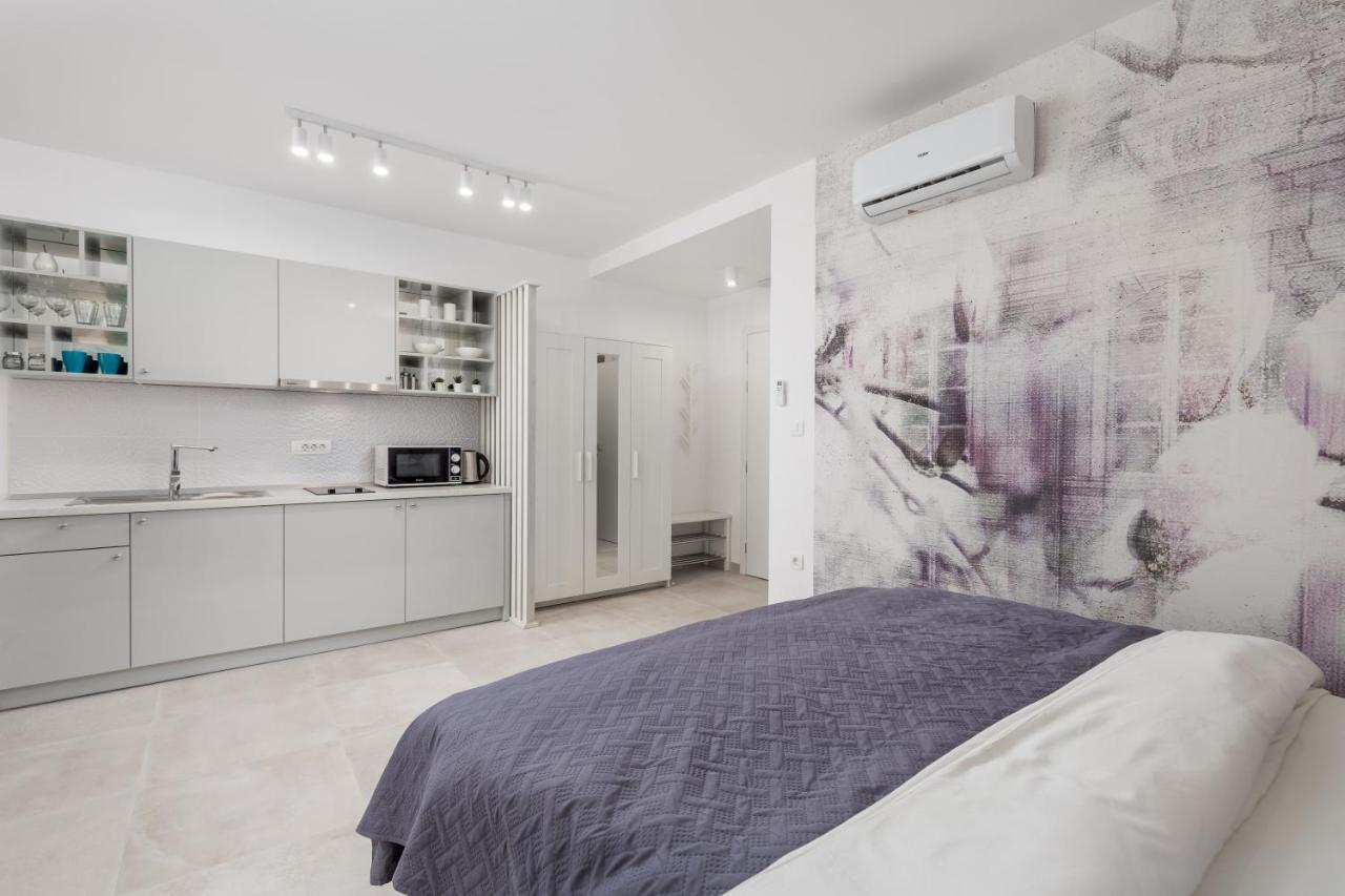 Srnec Apartments - Korzo Рієка Екстер'єр фото