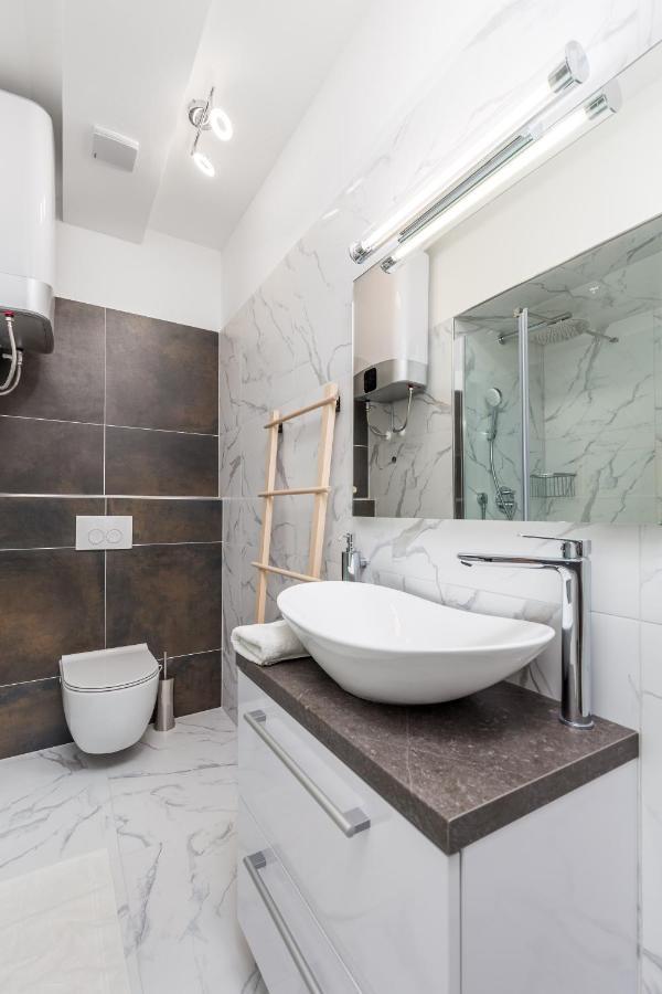 Srnec Apartments - Korzo Рієка Екстер'єр фото