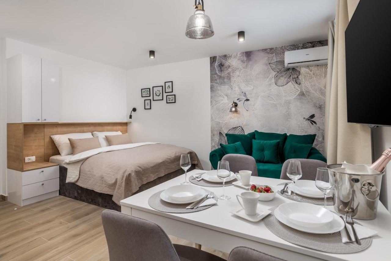 Srnec Apartments - Korzo Рієка Екстер'єр фото