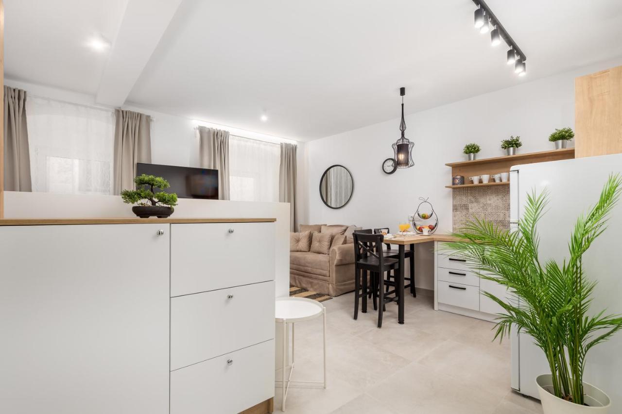Srnec Apartments - Korzo Рієка Екстер'єр фото