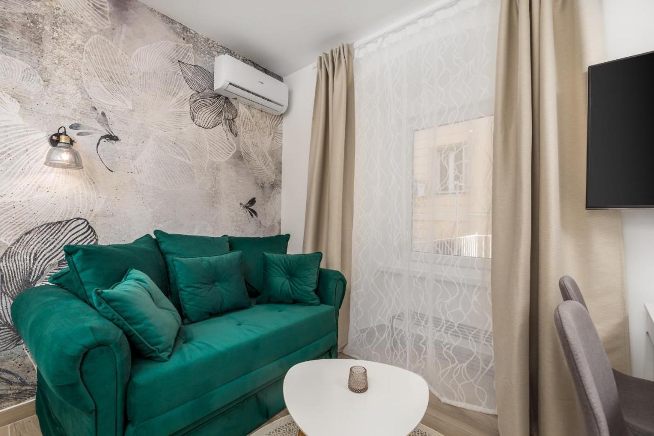 Srnec Apartments - Korzo Рієка Екстер'єр фото